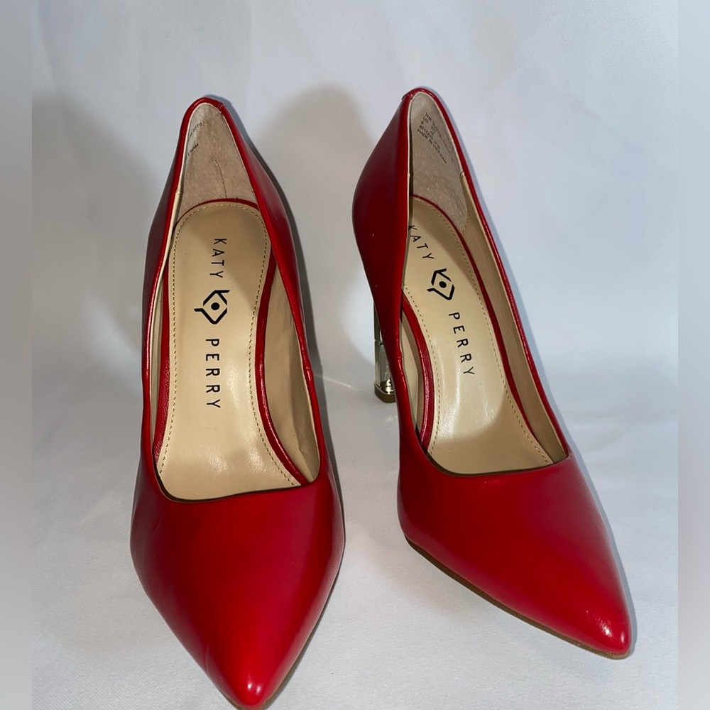 Katy Perry Collection The Suzzie Red Chain Heel Pump Women's